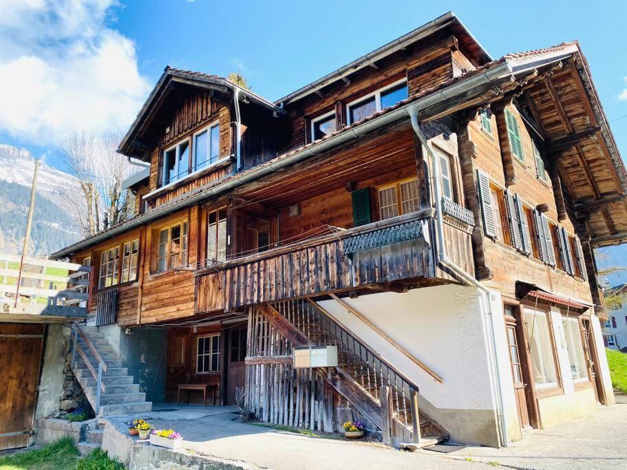 Cozy Apartment In Vintage House In Kandersteg Exterior photo